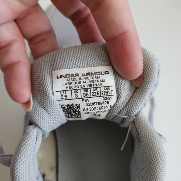 Under Armour Charged Assert 9 Gray White Running Sneakers Athletic Women 5.5 - Picture 10 of 10